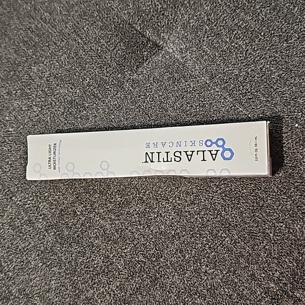 Alastin Ultra Light Moisturizer with TriHex Technology® 2 Fl Oz New sealed